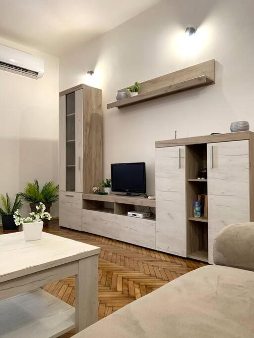 Central City Apartment Üsküp Dış mekan fotoğraf